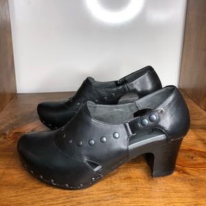 Dansko Black Leather Ryder Heeled Ankle Boots